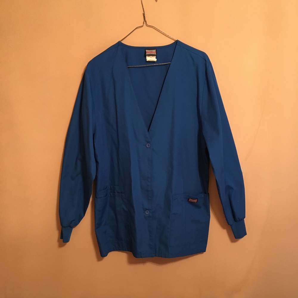 Cherokee scrub top.
